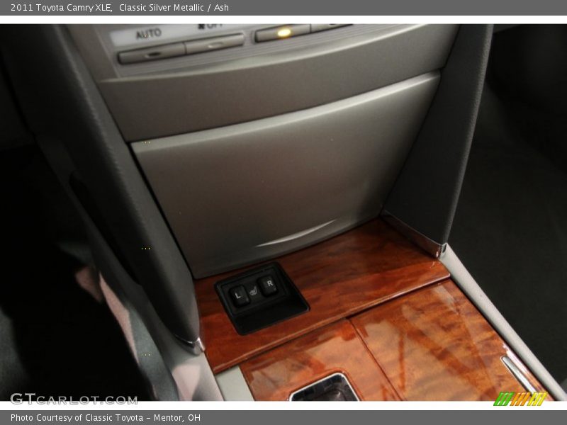 Classic Silver Metallic / Ash 2011 Toyota Camry XLE