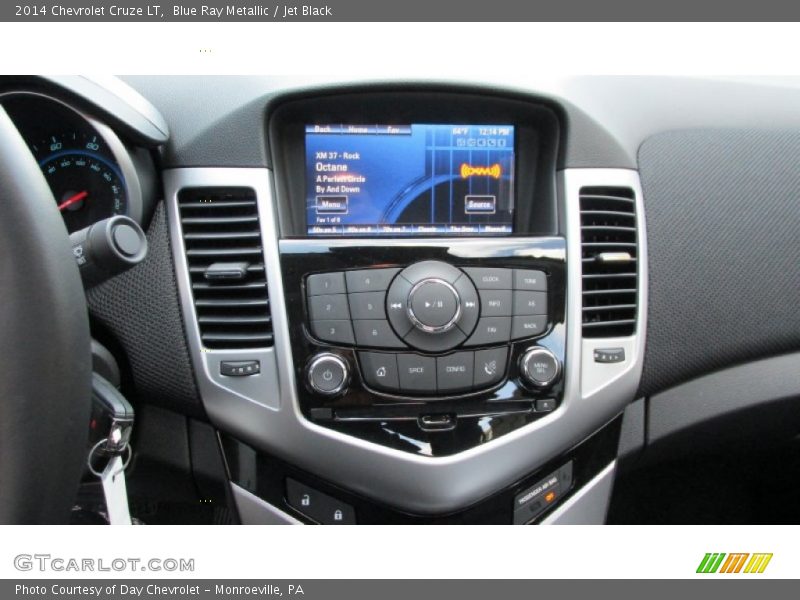 Controls of 2014 Cruze LT
