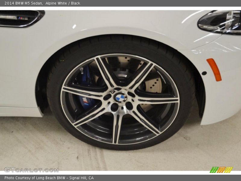 Alpine White / Black 2014 BMW M5 Sedan