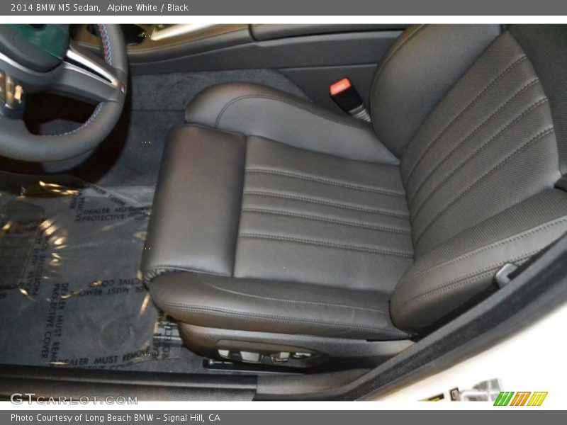 Alpine White / Black 2014 BMW M5 Sedan