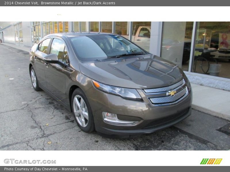 Front 3/4 View of 2014 Volt 