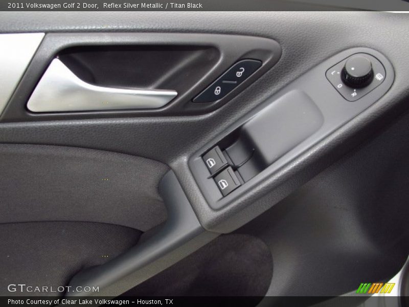 Reflex Silver Metallic / Titan Black 2011 Volkswagen Golf 2 Door