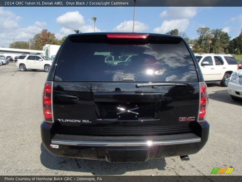 Onyx Black / Cocoa/Light Cashmere 2014 GMC Yukon XL Denali AWD