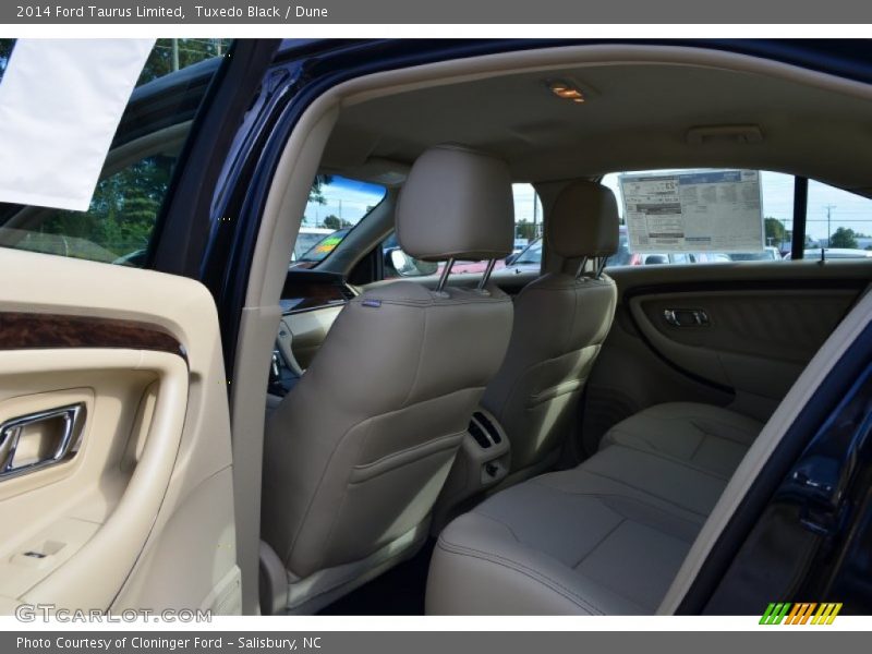 Tuxedo Black / Dune 2014 Ford Taurus Limited