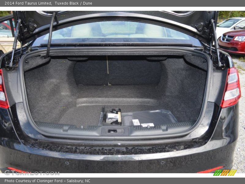  2014 Taurus Limited Trunk