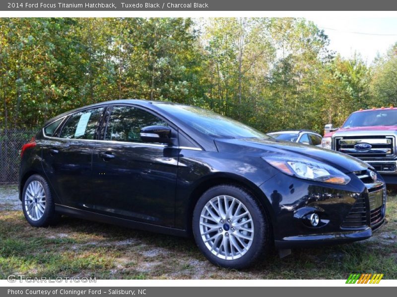 Tuxedo Black / Charcoal Black 2014 Ford Focus Titanium Hatchback