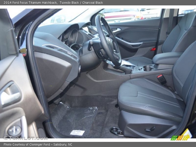 Tuxedo Black / Charcoal Black 2014 Ford Focus Titanium Hatchback
