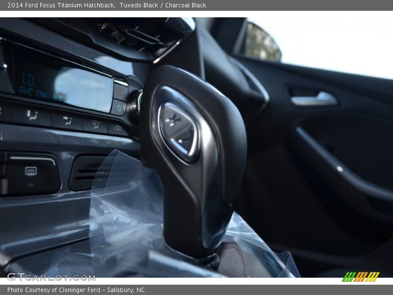 Tuxedo Black / Charcoal Black 2014 Ford Focus Titanium Hatchback