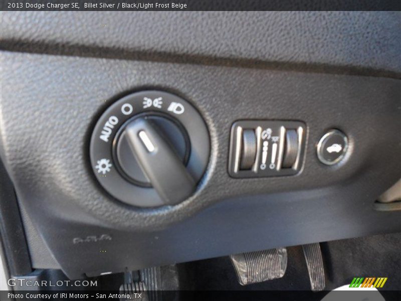 Billet Silver / Black/Light Frost Beige 2013 Dodge Charger SE
