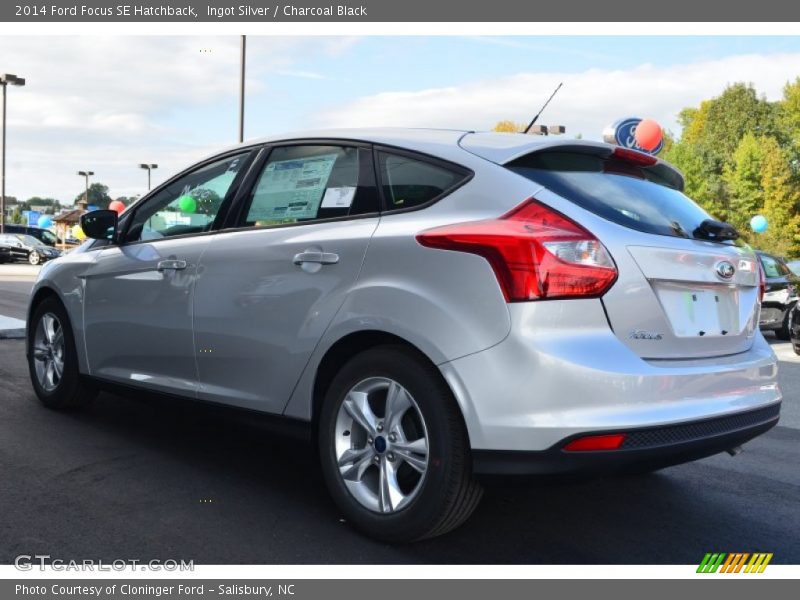 Ingot Silver / Charcoal Black 2014 Ford Focus SE Hatchback