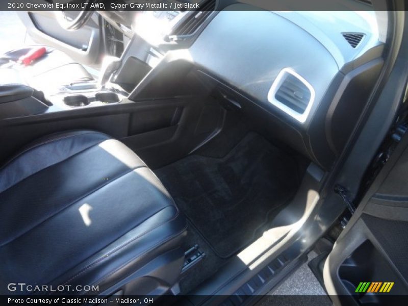Cyber Gray Metallic / Jet Black 2010 Chevrolet Equinox LT AWD
