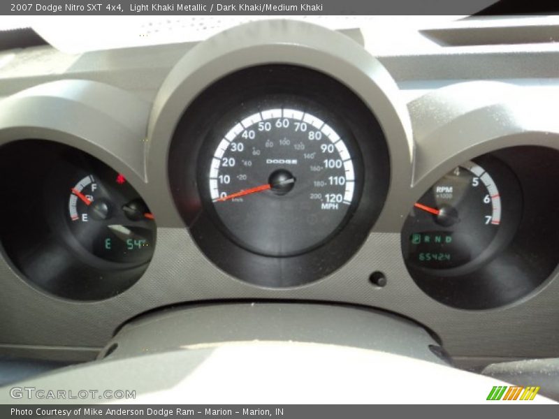 Light Khaki Metallic / Dark Khaki/Medium Khaki 2007 Dodge Nitro SXT 4x4