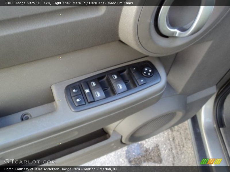 Light Khaki Metallic / Dark Khaki/Medium Khaki 2007 Dodge Nitro SXT 4x4