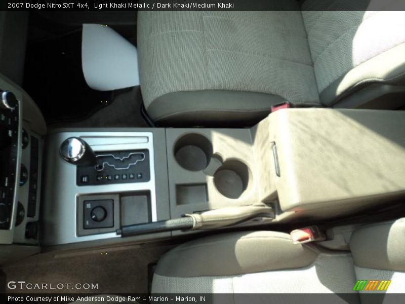 Light Khaki Metallic / Dark Khaki/Medium Khaki 2007 Dodge Nitro SXT 4x4