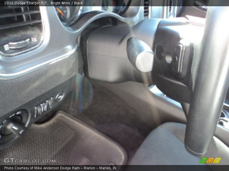 Bright White / Black 2012 Dodge Charger R/T