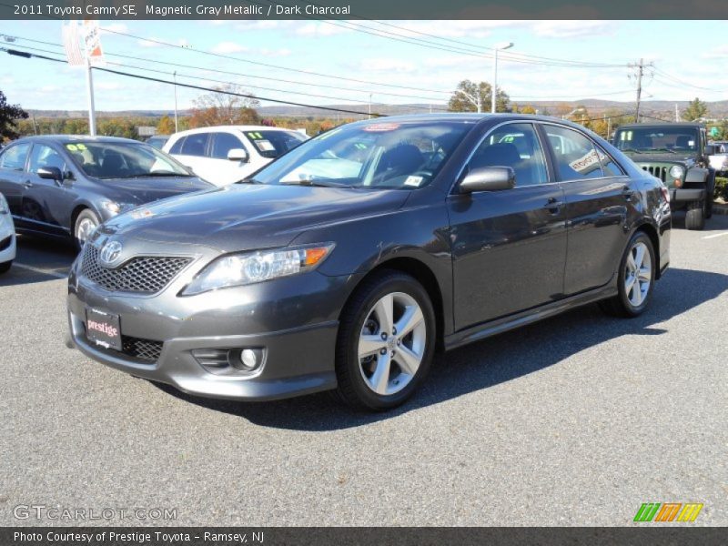 Magnetic Gray Metallic / Dark Charcoal 2011 Toyota Camry SE