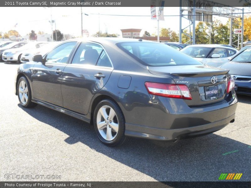 Magnetic Gray Metallic / Dark Charcoal 2011 Toyota Camry SE