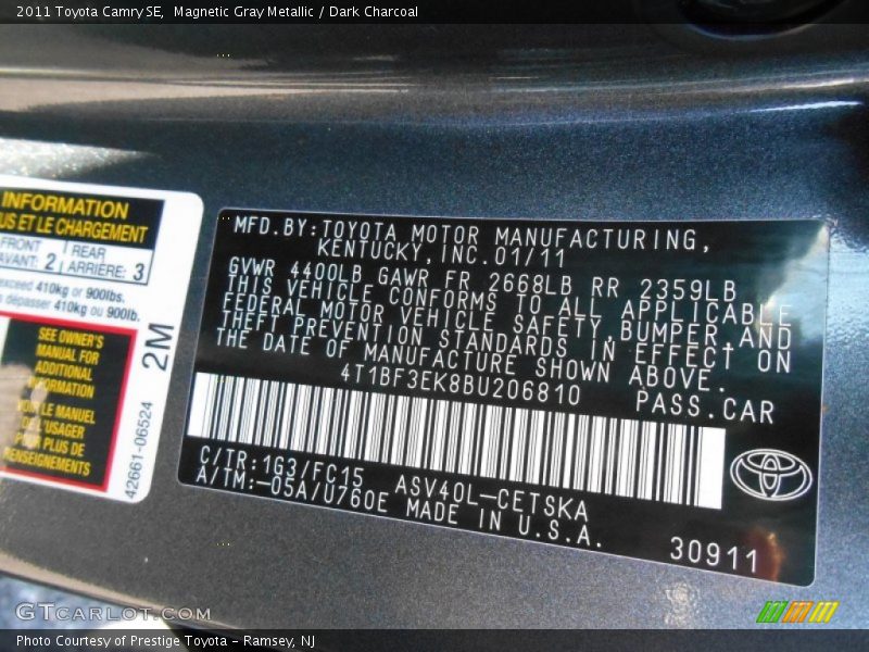 Magnetic Gray Metallic / Dark Charcoal 2011 Toyota Camry SE