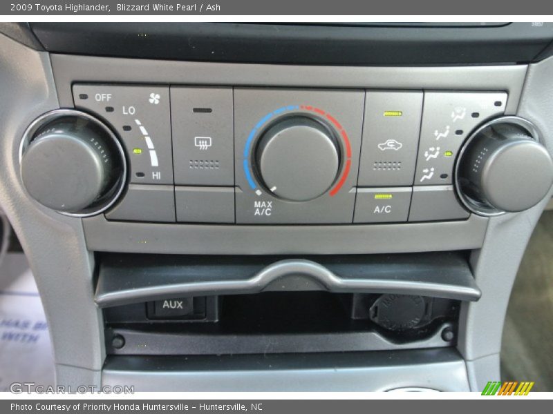 Blizzard White Pearl / Ash 2009 Toyota Highlander