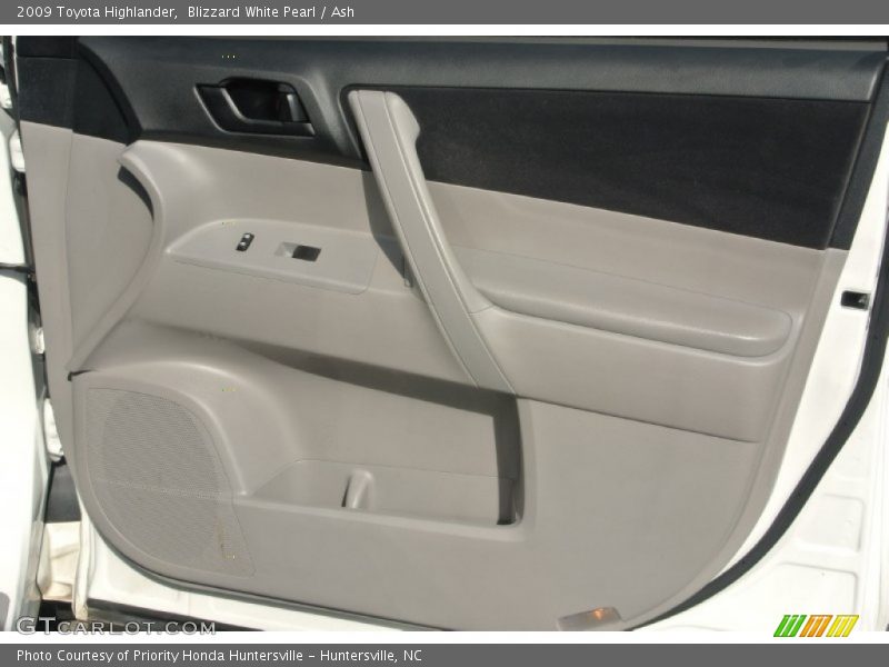 Blizzard White Pearl / Ash 2009 Toyota Highlander