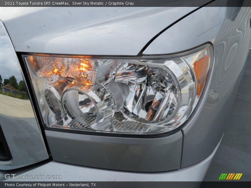 Silver Sky Metallic / Graphite Gray 2011 Toyota Tundra SR5 CrewMax