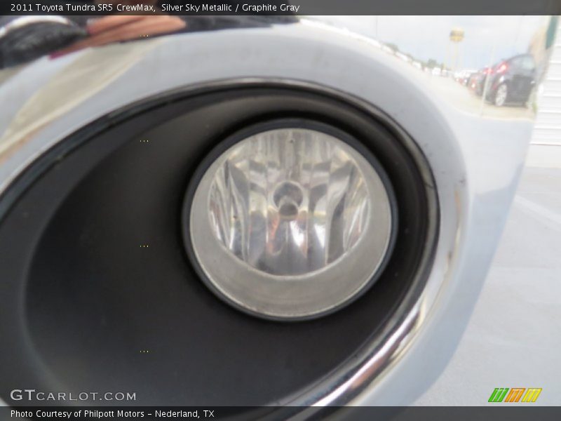 Silver Sky Metallic / Graphite Gray 2011 Toyota Tundra SR5 CrewMax