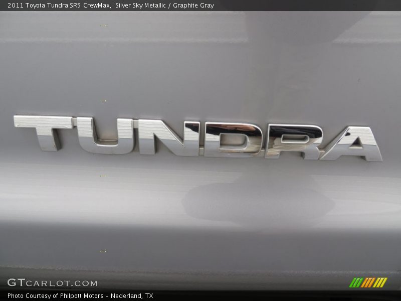 Silver Sky Metallic / Graphite Gray 2011 Toyota Tundra SR5 CrewMax