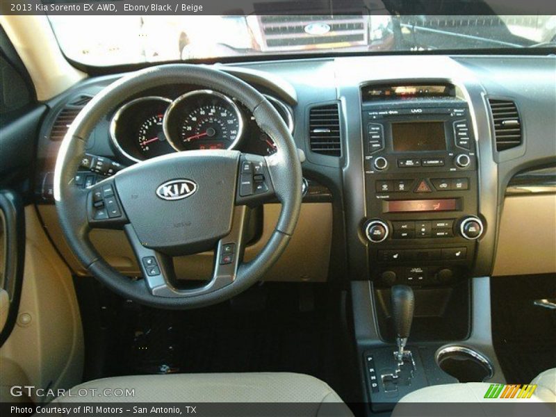 Dashboard of 2013 Sorento EX AWD