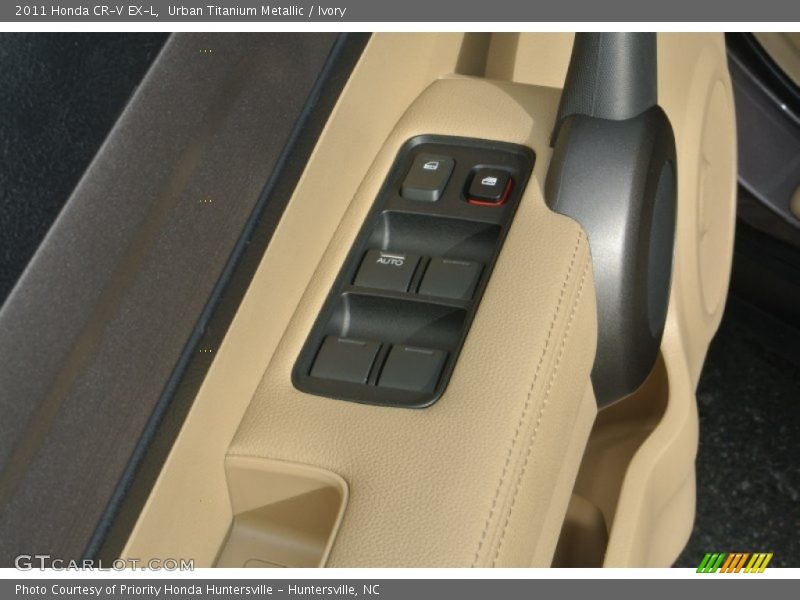 Urban Titanium Metallic / Ivory 2011 Honda CR-V EX-L