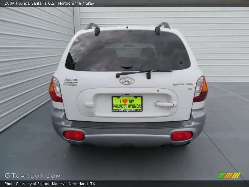 Nordic White / Gray 2004 Hyundai Santa Fe GLS