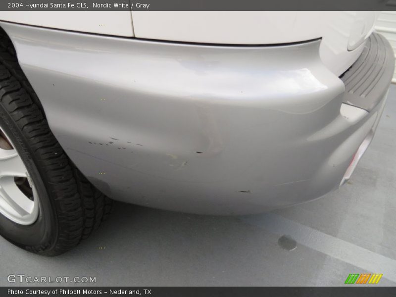 Nordic White / Gray 2004 Hyundai Santa Fe GLS