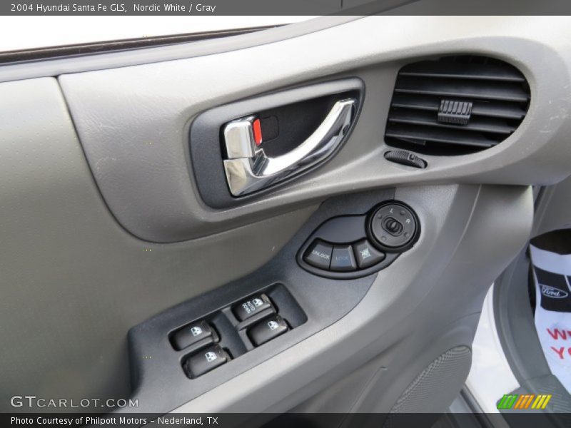 Nordic White / Gray 2004 Hyundai Santa Fe GLS