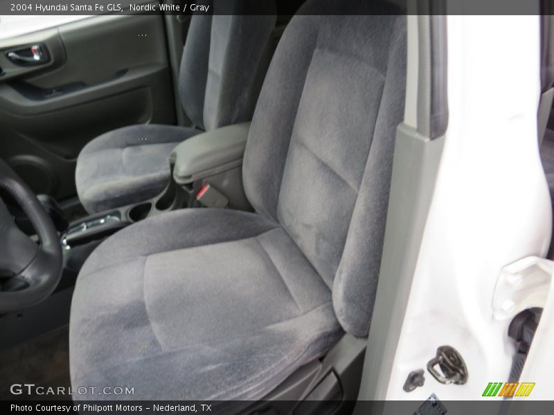 Nordic White / Gray 2004 Hyundai Santa Fe GLS