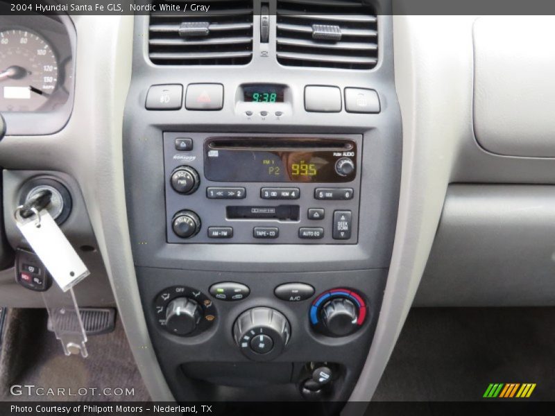 Nordic White / Gray 2004 Hyundai Santa Fe GLS