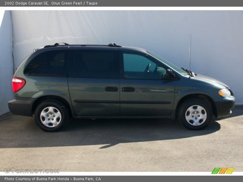 Onyx Green Pearl / Taupe 2002 Dodge Caravan SE