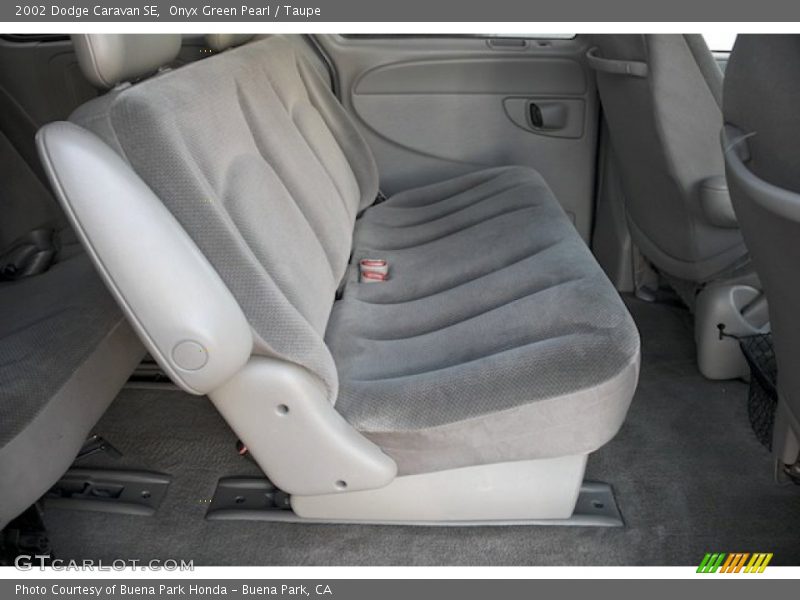 Onyx Green Pearl / Taupe 2002 Dodge Caravan SE
