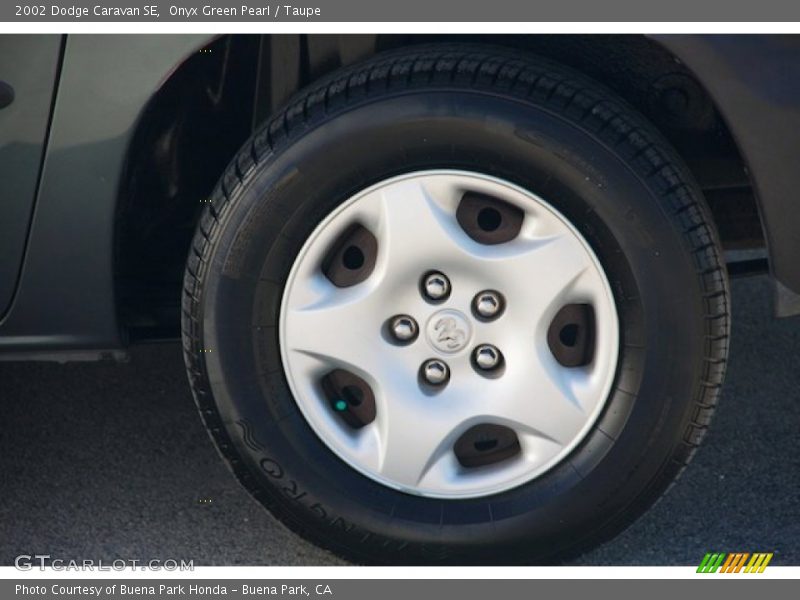 Onyx Green Pearl / Taupe 2002 Dodge Caravan SE