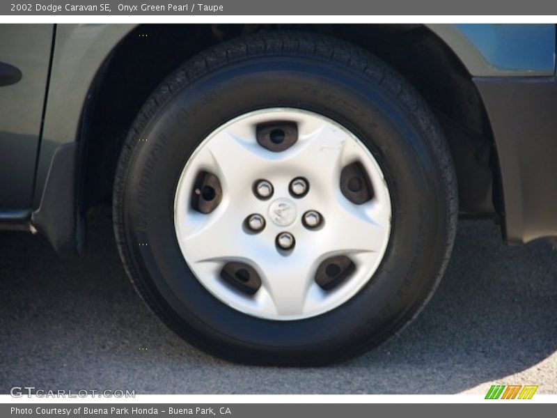 Onyx Green Pearl / Taupe 2002 Dodge Caravan SE