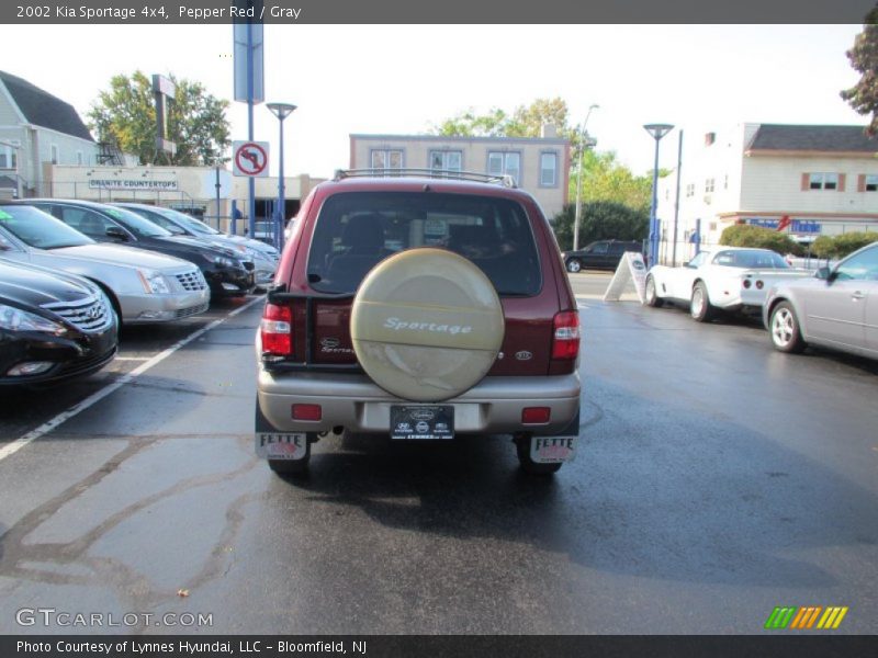 Pepper Red / Gray 2002 Kia Sportage 4x4