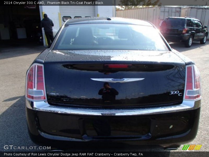 Phantom Black Tri-Coat Pearl / Black 2014 Chrysler 300 C AWD