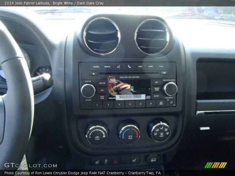 Bright White / Dark Slate Gray 2014 Jeep Patriot Latitude