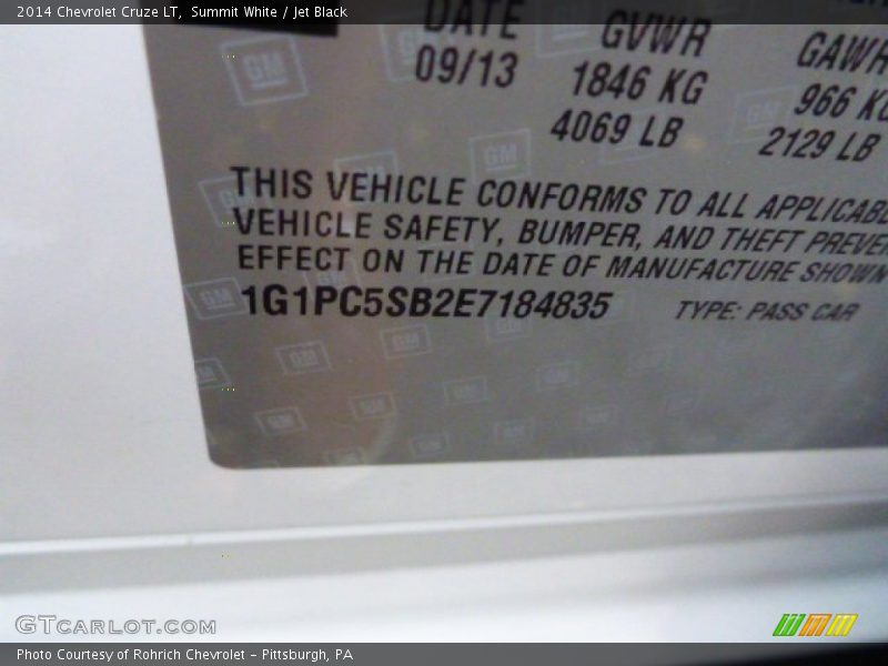 Summit White / Jet Black 2014 Chevrolet Cruze LT