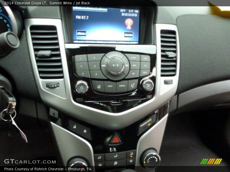 Summit White / Jet Black 2014 Chevrolet Cruze LT