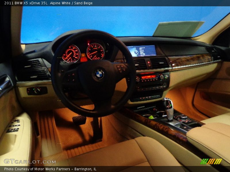 Alpine White / Sand Beige 2011 BMW X5 xDrive 35i