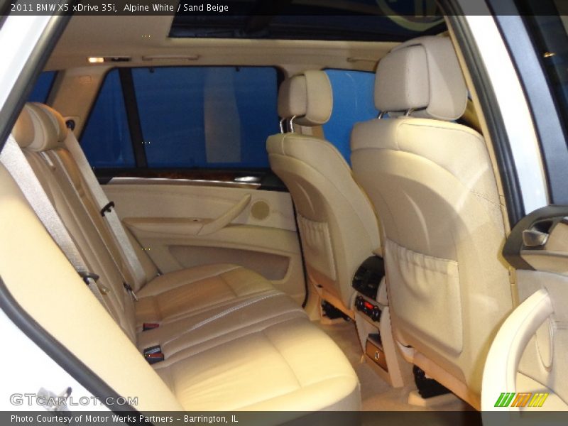 Alpine White / Sand Beige 2011 BMW X5 xDrive 35i
