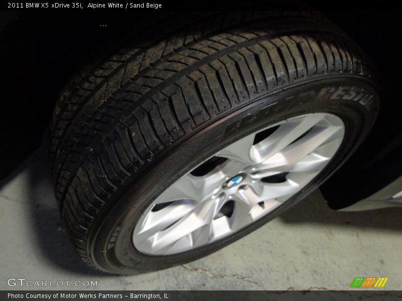 Alpine White / Sand Beige 2011 BMW X5 xDrive 35i