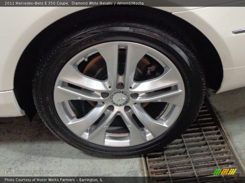 Diamond White Metallic / Almond/Mocha 2011 Mercedes-Benz E 350 Coupe