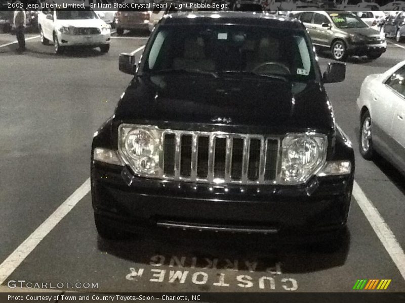 Brilliant Black Crystal Pearl / Light Pebble Beige 2009 Jeep Liberty Limited