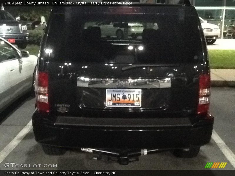 Brilliant Black Crystal Pearl / Light Pebble Beige 2009 Jeep Liberty Limited