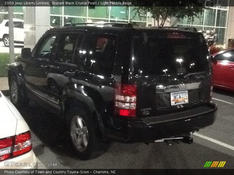 Brilliant Black Crystal Pearl / Light Pebble Beige 2009 Jeep Liberty Limited